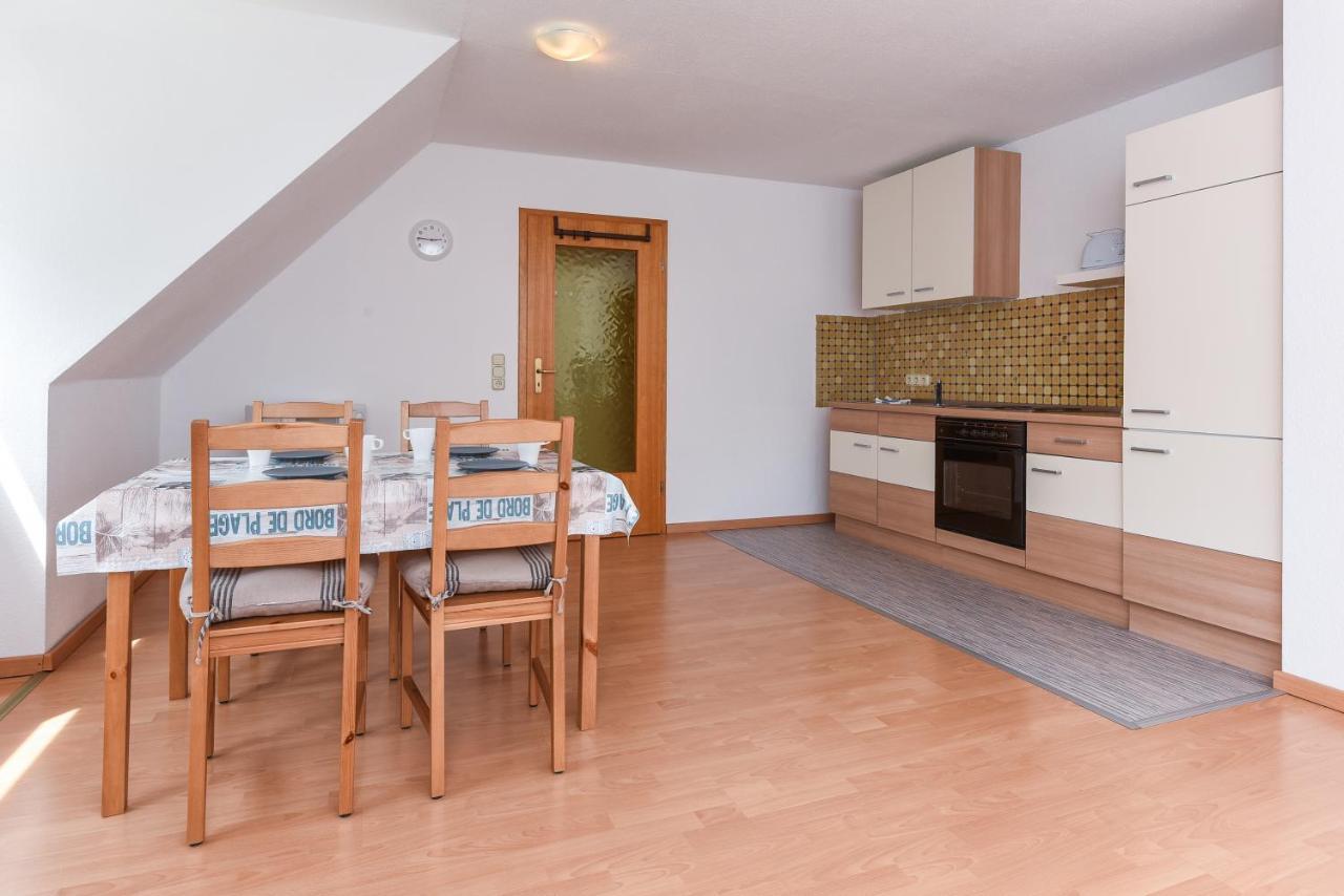 Ferienwohnungen Im Haus Lieblingskoje นอยฮาร์ลิงเงอซีล ภายนอก รูปภาพ