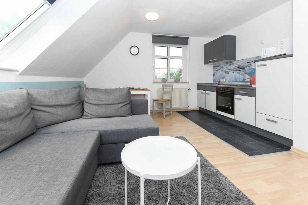 Ferienwohnungen Im Haus Lieblingskoje นอยฮาร์ลิงเงอซีล ภายนอก รูปภาพ
